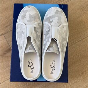 Bos. & Co. RODOS Camouflage Mules in Gray/Silver/white